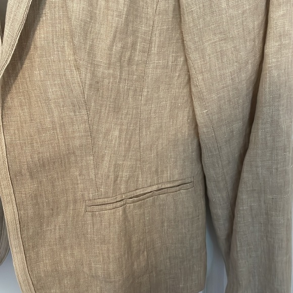 Never worn light tan color - Picture 2 of 4